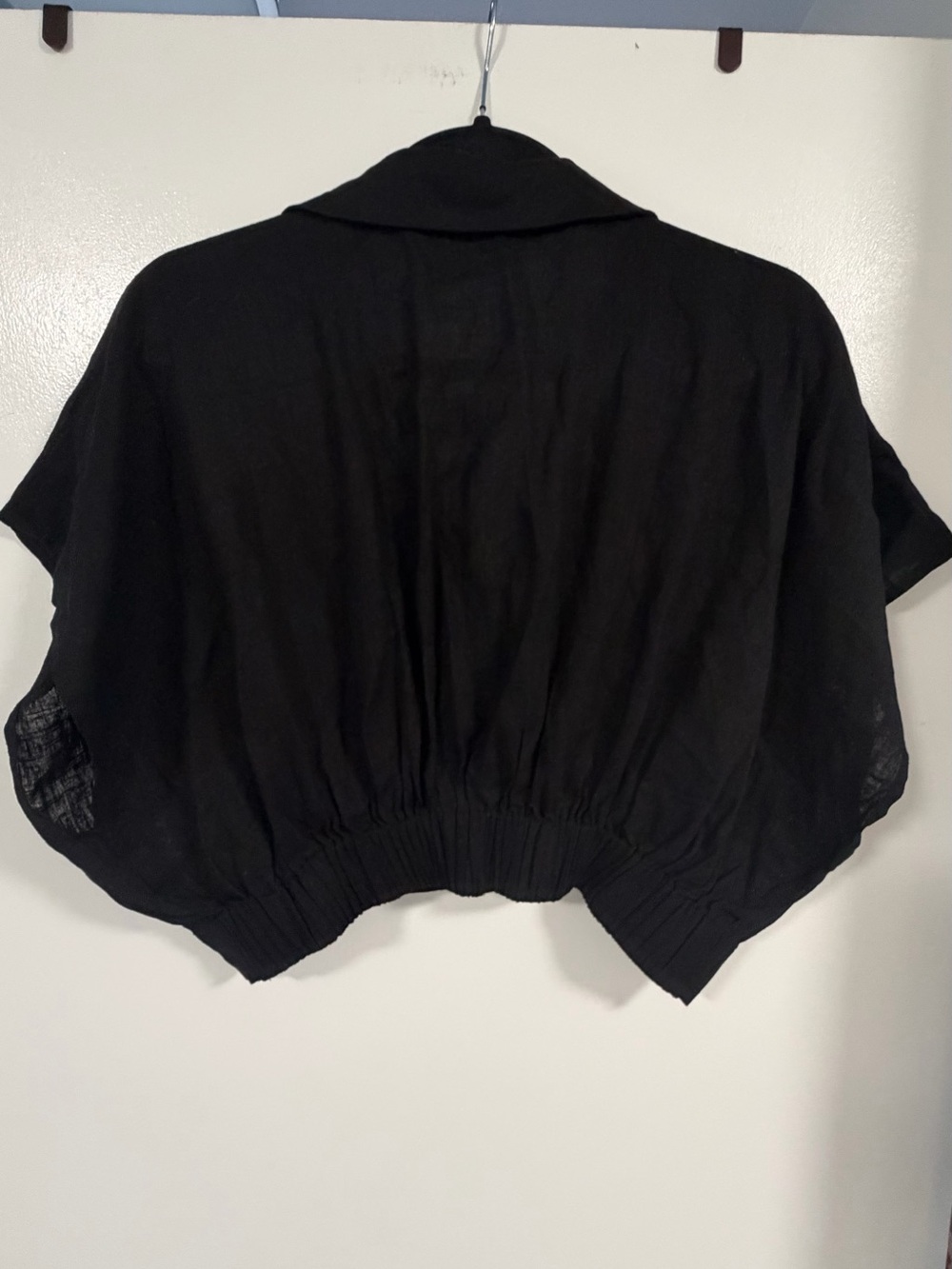 Aakaa Black Draped V-Neck Cropped Top - Picture 4 of 5